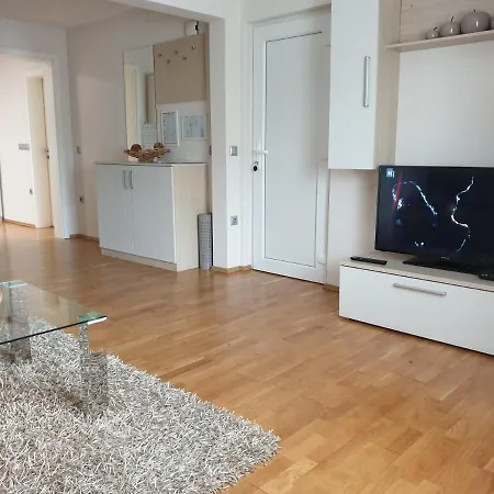 Apartment Eleven